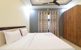 Shri Ram Hotel
